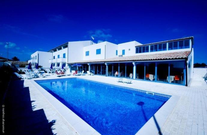 Parco Della Rocca Hotel Punta Braccetto Exterior photo