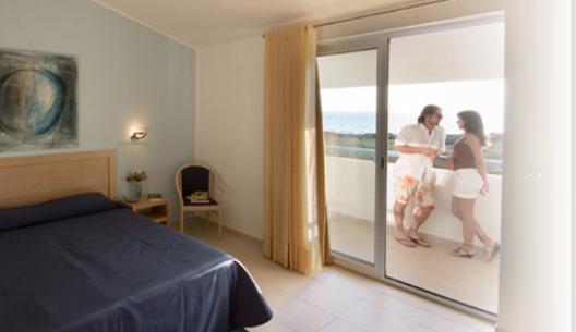 Parco Della Rocca Hotel Punta Braccetto Exterior photo